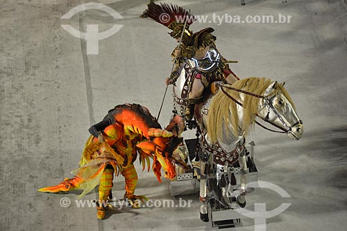  Desfile do Grêmio Recreativo Escola de Samba Beija-flor de Nilópolis - Detalhe da representação de São Jorhe na Comissão de frente - Enredo 2013 - Amigo Fiel, do cavalo do amanhecer ao Mangalarga Marchador  - Rio de Janeiro - Rio de Janeiro - Brasil