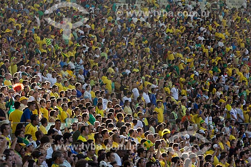  Assunto: Torcida brasileira no Estádio Jornalista Mário Filho, também conhecido como Maracanã - jogo amistoso Brasil x Inglaterra / Local: Maracanã - Rio de Janeiro (RJ) - Brasil / Data: 06/2013 