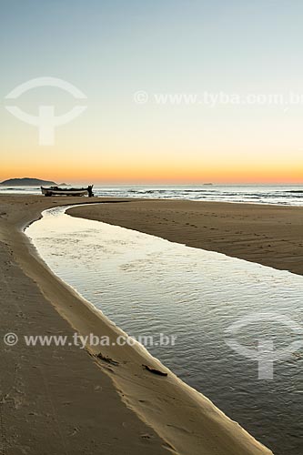  Assunto: Praia do Campeche ao amanhecer / Local: Florianópolis - Santa Catarina (SC) - Brasil / Data: 06/2013 