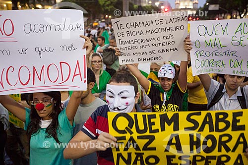  Assunto: Manifestação do Movimento Passe Livre na Avenida Presidente Vargas / Local: Centro - Rio de Janeiro (RJ) - Brasil / Data: 06/2013 