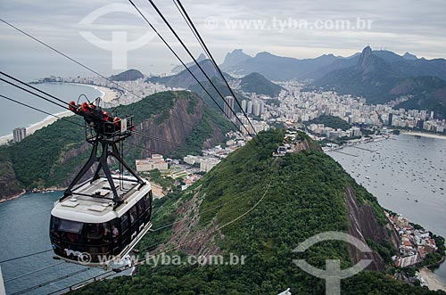  Assunto: Bondinho do Pão de Açúcar fazendo a travessia entre o Morro da Urca e o Pão de Açúcar / Local: Urca - Rio de Janeiro (RJ) - Brasil / Data: 06/2013 