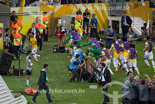  Assunto: Jogadores comemorando gol do Neymar sobre a Espanha pela final da Copa das Confederações no Estádio Jornalista Mário Filho - também conhecido como Maracanã / Local: Maracanã - Rio de Janeiro (RJ) - Brasil / Data: 06/2013 