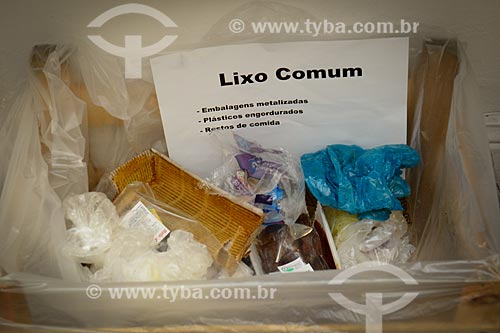  Assunto: Lixo comum separado para reciclagem / Local: Rio de Janeiro (RJ) - Brasil / Data: 03/2013 