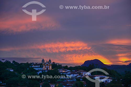  Assunto: Vista da Igreja Matriz de Santo Antônio (1710) e casarios / Local: Tiradentes - Minas Gerais (MG) - Brasil / Data: 03/2013 