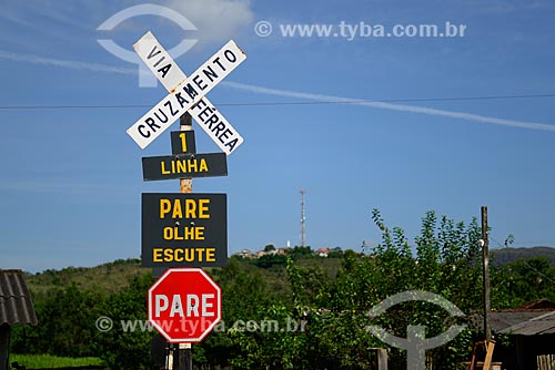  Assunto: Sinalização da Estrada de Ferro Oeste de Minas utilizada para passeio turístico de São João Del Rei a Tiradentes / Local: Tiradentes - Minas Gerais (MG) - Brasil / Data: 03/2013 