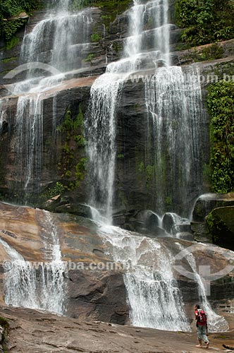  Assunto: Cachoeira na Reserva Ecológica de Guapiaçu / Local: Distrito de Guapiaçu - Cachoeiras de Macacu - Rio de Janeiro (RJ) - Brasil / Data: 02/2012 