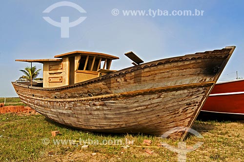  Assunto: Construção artesanal de barco pesqueiro / Local: Farol de São Thomé -  Campos dos Goytacazes - Rio de Janeiro (RJ) - Brasil / Data: 06/2013 