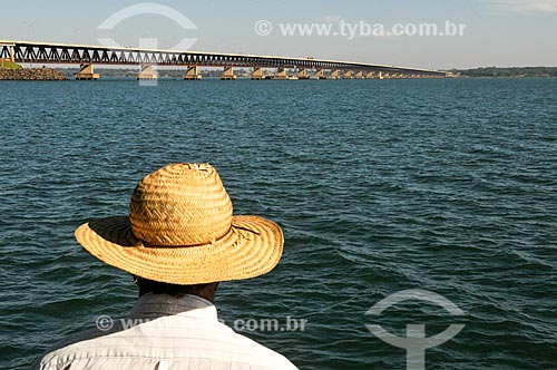  Ponte Rodoferroviária sobre o Rio Paraná - Sua extensão total é de 3.800 metros, sendo portanto a maior ponte fluvial brasileira - Divisa Natural entre os Estados do SP e MS  - Rubinéia - São Paulo - Brasil