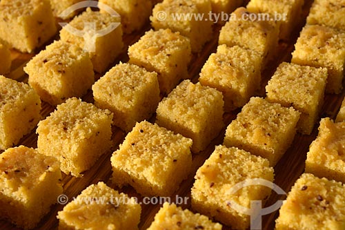  Assunto: Pedaços de bolo de milho / Local: Rio de Janeiro (RJ) - Brasil / Data: 06/2013 