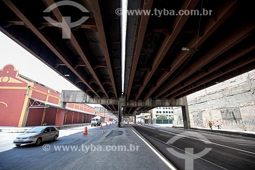  Assunto: Vista da Avenida Rodrigues Alves sob o Elevado da Perimetral / Local: Rio de Janeiro (RJ) - Brasil / Data: 02/2013 