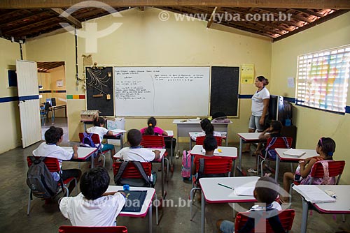  Assunto: Sala de aula de Escola Estadual Indígena da etnia Kapinawá na aldeia ou comunidade Malhador - Imagem licenciada -  ACRÉSCIMO DE 100% SOBRE O VALOR DE TABELA / Local: Buíque - Pernambuco (PE) - Brasil / Data: 06/2013 