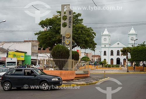  Assunto: Praça Dom José Lopes com a Catedral Santa Águeda ao fundo / Local: Pesqueira - Pernambuco (PE) - Brasil / Data: 06/2013 