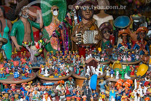  Assunto: Artesanato à venda na Feira de Caruaru Compositor Onildo Almeida / Local: Caruaru - Pernambuco (PE) - Brasil / Data: 06/2013 