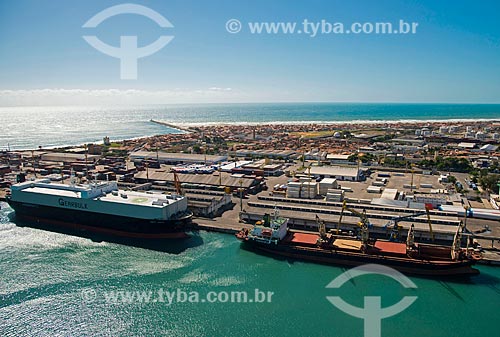  Assunto: Vista aérea do Porto do Mucuripe - também conhecido como Porto de Fortaleza / Local: Fortaleza - Ceará (CE) - Brasil / Data: 06/2013 