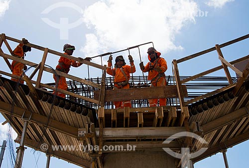  Assunto: Canteiro de obras da construção sistema de veículo leve sobre trilhos (VLT) de Fortaleza / Local: Fortaleza - Ceará (CE) - Brasil / Data: 05/2013 
