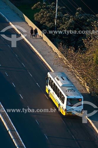  Assunto: Vista de viaduto na Avenida Borges de Medeiros / Local: Porto Alegre - Rio Grande do Sul (RS) - Brasil / Data: 07/2013 