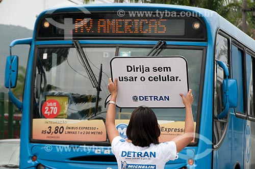  Assunto: Campanha de educação no trânsito - Projeto esquina exemplar - na Avenida das Américas / Local: Barra da Tijuca - Rio de Janeiro (RJ) - Brasil / Data: 09/2010 