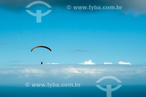  Assunto: Pessoa praticando voo livre na Rampa Pedra Bonita/Pepino / Local: São Conrado - Rio de Janeiro (RJ) - Brasil / Data: 05/2013 