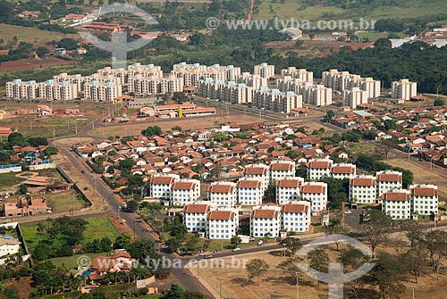  Assunto: Vista aérea de edifícios residenciais no Jardim Campo Redondo / Local: Barretos - São Paulo (SP) - Brasil / Data: 05/2013 