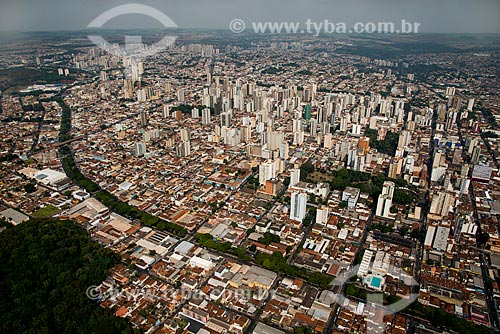  Assunto: Vista aérea do centro da cidade de Ribeirão Preto com a Avenida Doutor Francisco Junqueira / Local: Ribeirão Preto - São Paulo (SP) - Brasil / Data: 05/2013 