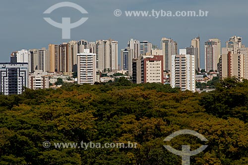  Assunto: Parque Municipal Prefeito Luiz Roberto Jábali - também conhecido como Parque Curupira - com prédios ao fundo / Local: Ribeirão Preto - São Paulo (SP) - Brasil / Data: 05/2013 