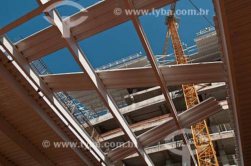  Assunto: Construção da Arena do Grêmio (2012) - instalação da cobertura do estádio / Local: Humaitá - Porto Alegre - Rio Grande do Sul (RS) - Brasil / Data: 08/2012 