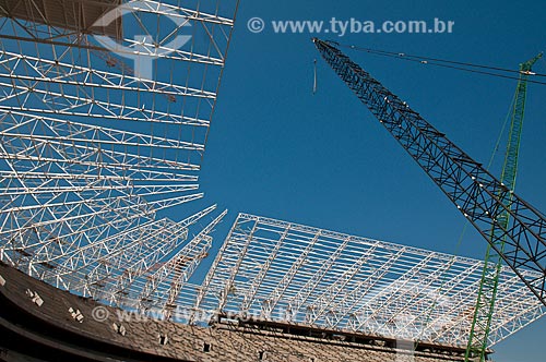  Assunto: Construção da Arena do Grêmio (2012) - instalação da cobertura do estádio / Local: Humaitá - Porto Alegre - Rio Grande do Sul (RS) - Brasil / Data: 08/2012 