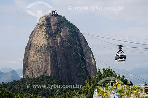  Assunto: Bondinho fazendo a travessia entre o Morro da Urca e o Pão de Açúcar / Local: Urca - Rio de Janeiro (RJ) - Brasil / Data: 06/2013 