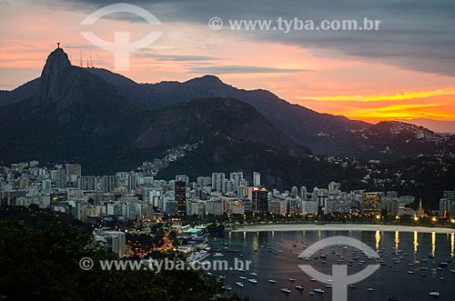  Assunto: Pôr do sol na Enseada de Botafogo / Local: Botafogo - Rio de Janeiro (RJ) - Brasil / Data: 06/2013 