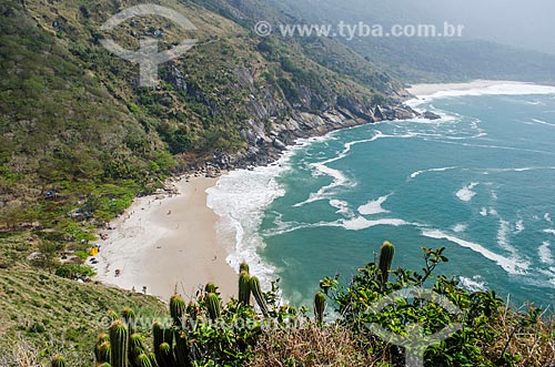  Assunto: Vista da Praia do Perigoso com a Praia do Meio ao fundo a partir da Pedra da Tartaruga / Local: Grumari - Rio de Janeiro (RJ) - Brazil / Data: 08/2013 