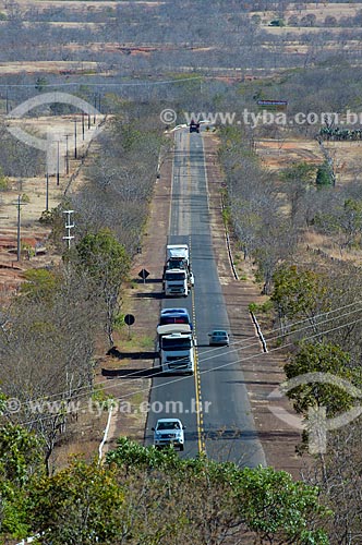  Assunto: Rodovia BR-135 - também conhecida como Transpiauí - próximo à Gilbués / Local: Gilbués - Piauí (PI) - Brasil / Data: 07/2013 