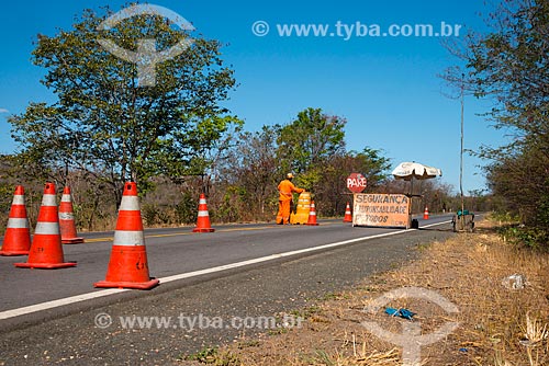  Assunto: Interdição na Rodovia BR-135 - também conhecida como Transpiauí - próximo à Cariparé / Local: Cariparé - Bahia (BA) - Brasil / Data: 07/2013 