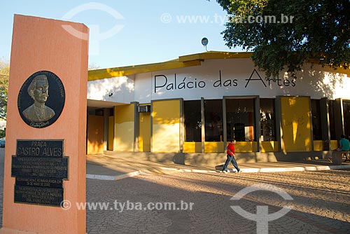  Assunto: Palácio das Artes na Praça Castro Alves / Local: Barreiras - Bahia (BA) - Brasil / Data: 07/2013 