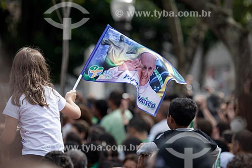  Assunto: Criança com bandeira comemorativa à Jornada Mundial da Juventude (JMJ) / Local: Glória - Rio de Janeiro (RJ) - Brasil / Data: 07/2013 