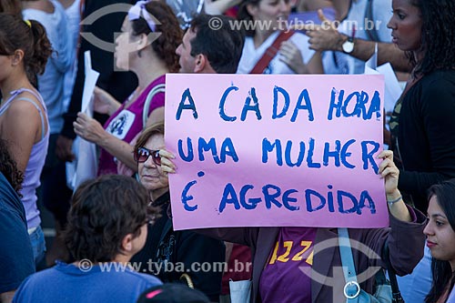  Assunto: Mulher com cartaz na Marcha das Vadias durante a Jornada Mundial da Juventude (JMJ) / Local: Copacabana - Rio de Janeiro (RJ) - Brasil / Data: 07/2013 