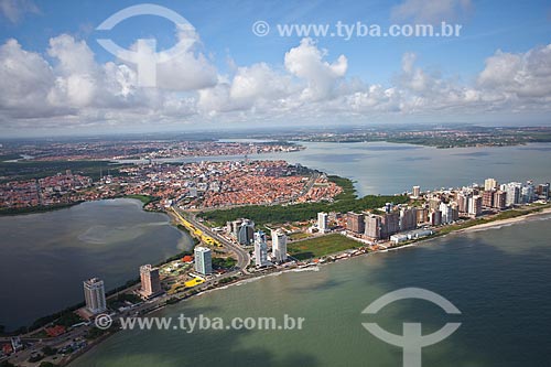  Assunto: Vista aérea da Lagoa Jansen e do bairro de Ponta Dareia / Local: São Luis - Maranhão (MA) - Brasil / Data: 06/2013 