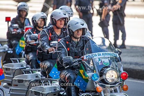  Assunto: Batedores motociclistas da Polícia da Aeronáutica durante o desfile em comemoração ao Sete de Setembro na Avenida Presidente Vargas / Local: Centro - Rio de Janeiro (RJ) - Brasil / Data: 09/2013 