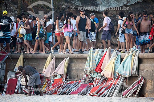  Assunto: Cadeiras e guarda-sóis na Praia do Arpoador / Local: Ipanema - Rio de Janeiro (RJ) - Brasil / Data: 09/2013 