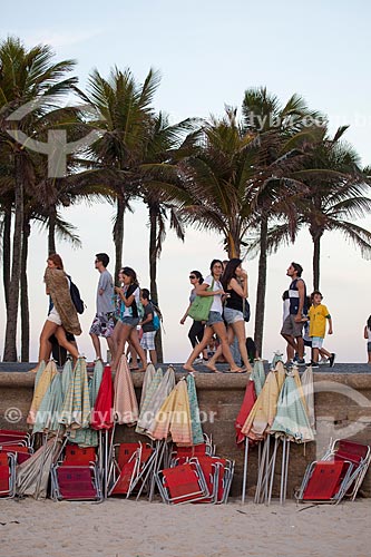  Assunto: Cadeiras e guarda-sóis na Praia do Arpoador / Local: Ipanema - Rio de Janeiro (RJ) - Brasil / Data: 09/2013 