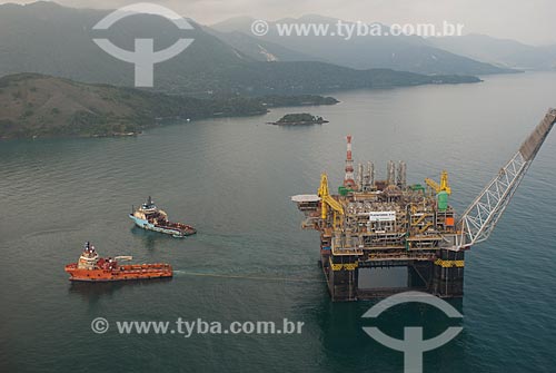  Assunto: Plataforma de petróleo - P-56 - na Baía de Ilha Grande / Local: Angra dos Reis - Rio de Janeiro (RJ) - Brasil / Data: 10/2010 