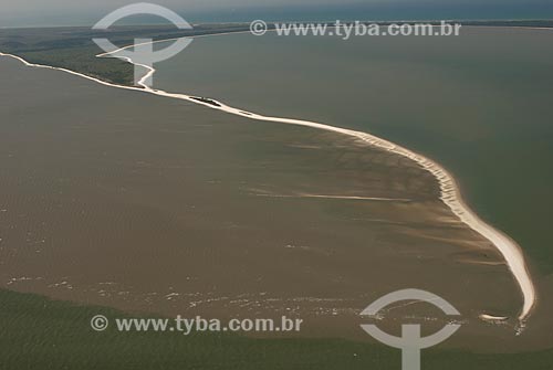  Assunto: Foto aérea da Restinga da Marambaia - área protegida pela Marinha do Brasil / Local: Rio de Janeiro (RJ) - Brasil / Data: 10/2010 