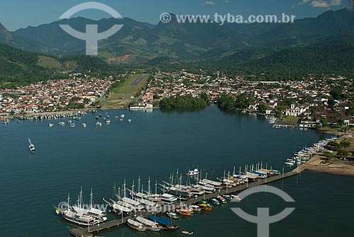  Assunto: Foto aérea do centro histórico de Paraty / Local: Paraty - Rio de Janeiro (RJ) - Brasil / Data: 04/2011 