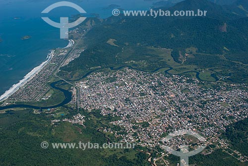 Assunto: Foto aérea do distrito de Mambucada / Local: Distrito de Mambucada - Angra dos Reis - Rio de Janeiro (RJ) - Brasil / Data: 04/2011 