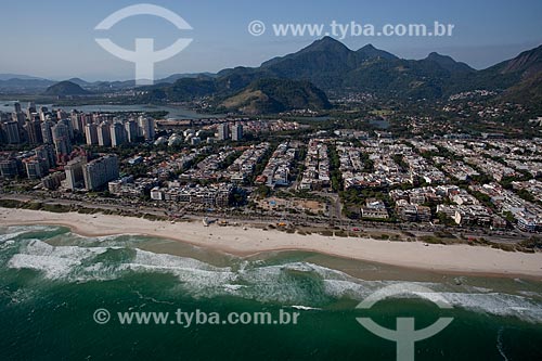  Assunto: Foto aérea da Praia da Barra da Tijuca com a Lagoa da Tijuca ao fundo / Local: Barra da Tijuca - Rio de Janeiro (RJ) - Brasil / Data: 04/2011 