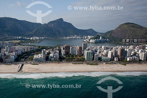  Assunto: Foto aérea da Praia de Ipanema próximo ao canal do Jardim de Alah com a Lagoa Rodrigo de Freitas ao fundo / Local: Ipanema - Rio de Janeiro (RJ) - Brasil / Data: 04/2011 