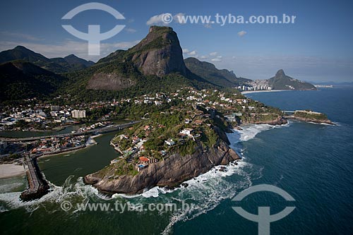  Assunto: Foto aérea da Ponte da Joatinga com a Pedra da Gávea ao fundo / Local: Barra da Tijuca - Rio de Janeiro (RJ) - Brasil / Data: 04/2011 