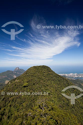  Assunto: Vista do Morro da Cocanha a partir do morro do Bico do Papagaio no Parque Nacional da Tijuca / Local: Tijuca - Rio de Janeiro (RJ) - Brasil / Data: 05/2013 
