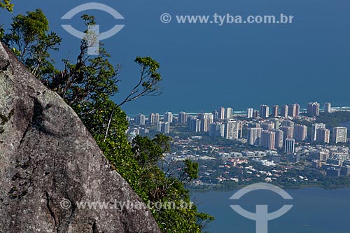  Assunto: Vista da Barra da Tijuca a partir do morro do Bico do Papagaio no Parque Nacional da Tijuca / Local: Tijuca - Rio de Janeiro (RJ) - Brasil / Data: 05/2013 