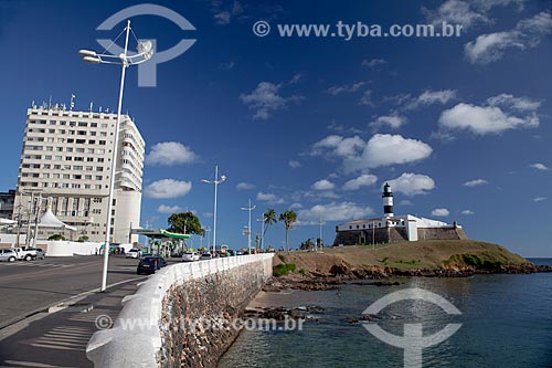  Assunto: Forte de Santo Antônio da Barra (1702) com a Avenida Sete de Setembro / Local: Salvador - Bahia (BA) - Brasil / Data: 04/2012 