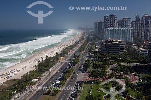  Assunto: Foto aérea da Praia da Barra da Tijuca com a Avenida Lúcio Costa - também conhecida como Avenida Sernambetiba / Local: Barra da Tijuca - Rio de Janeiro (RJ) - Brasil / Data: 07/2013 